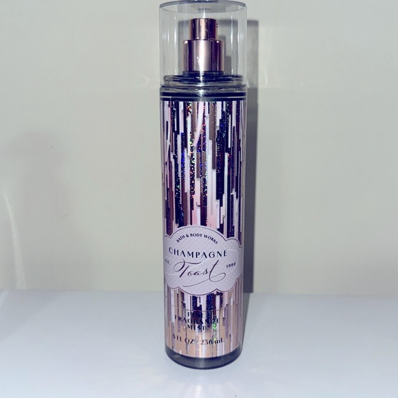 Bath & Body Works Champagne Toast Gift Set- Set of 7 - Picture 4 of 9